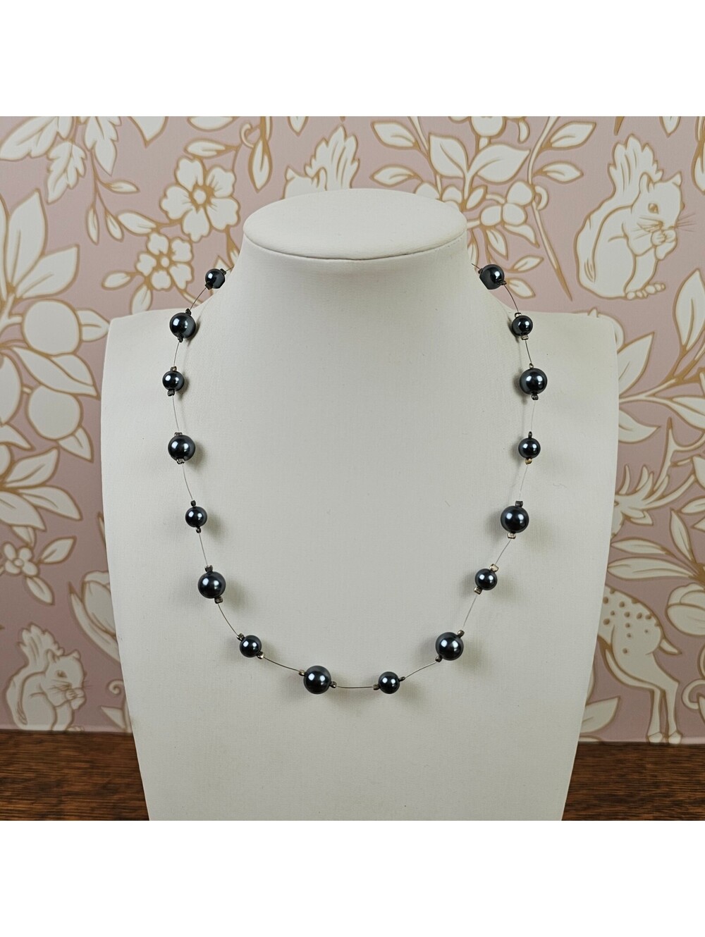 Vintage Carolee Gray Faux Pearl Illusion Necklace 16" Signed Gunmetal